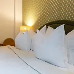 Retro 2 King Beds & Sofa Bed Hb アパート チューリッヒ