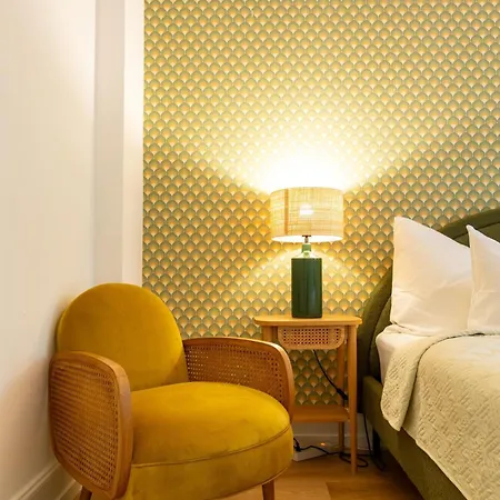 Retro Stylish 2 Bedroom Near Station 아파트 취리히