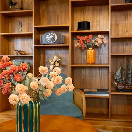 Retro Stylish 2 Bedroom Near Station 취리히