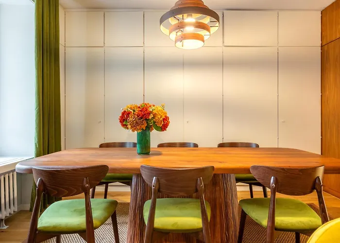 Retro Stylish 2 Bedroom Near Station Lejlighed *