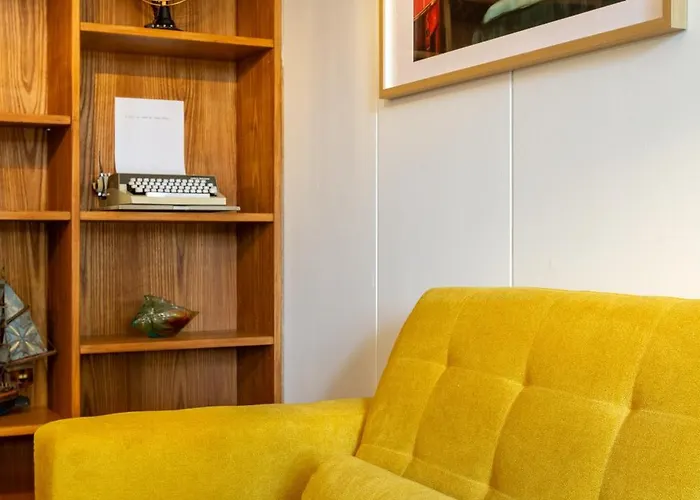 Retro Stylish 2 Bedroom Near Station * Zurich