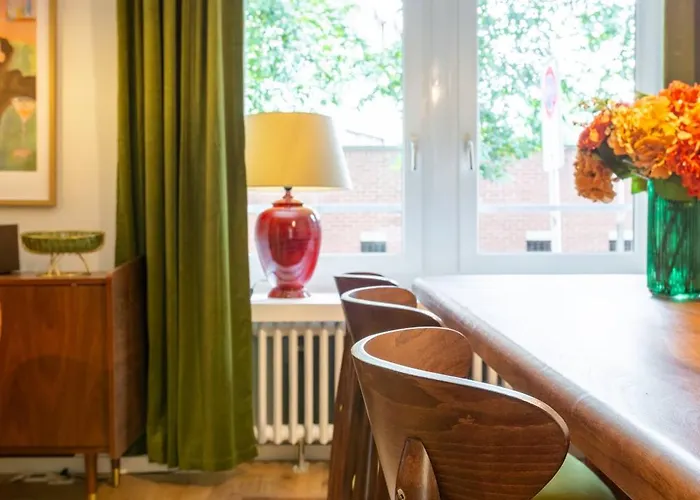 Retro Suite 2 King Beds & Sofa Bed Zuerich Hb Апартаменти Цюрих