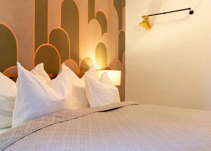 Retro Suite 2 King Beds & Sofa Bed Zuerich Hb Цюрих