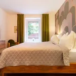 Retro 2 King Beds & Sofa Bed Hb Zurich