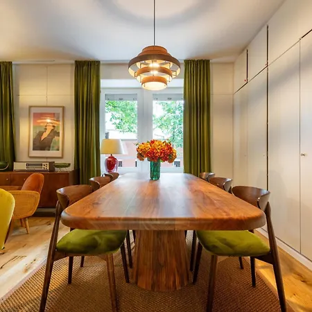 Retro Stylish 2 Bedroom Near Station Zürich