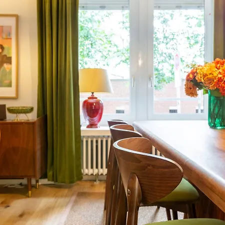 Retro Stylish 2 Bedroom Near Station Appartement Zürich