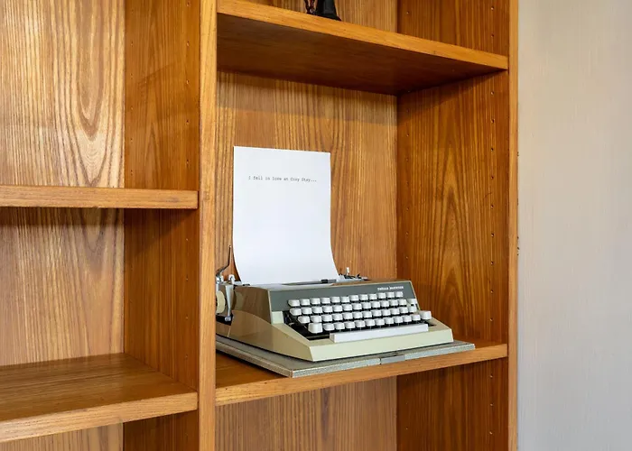 Retro Stylish 2 Bedroom Near Station * チューリッヒ